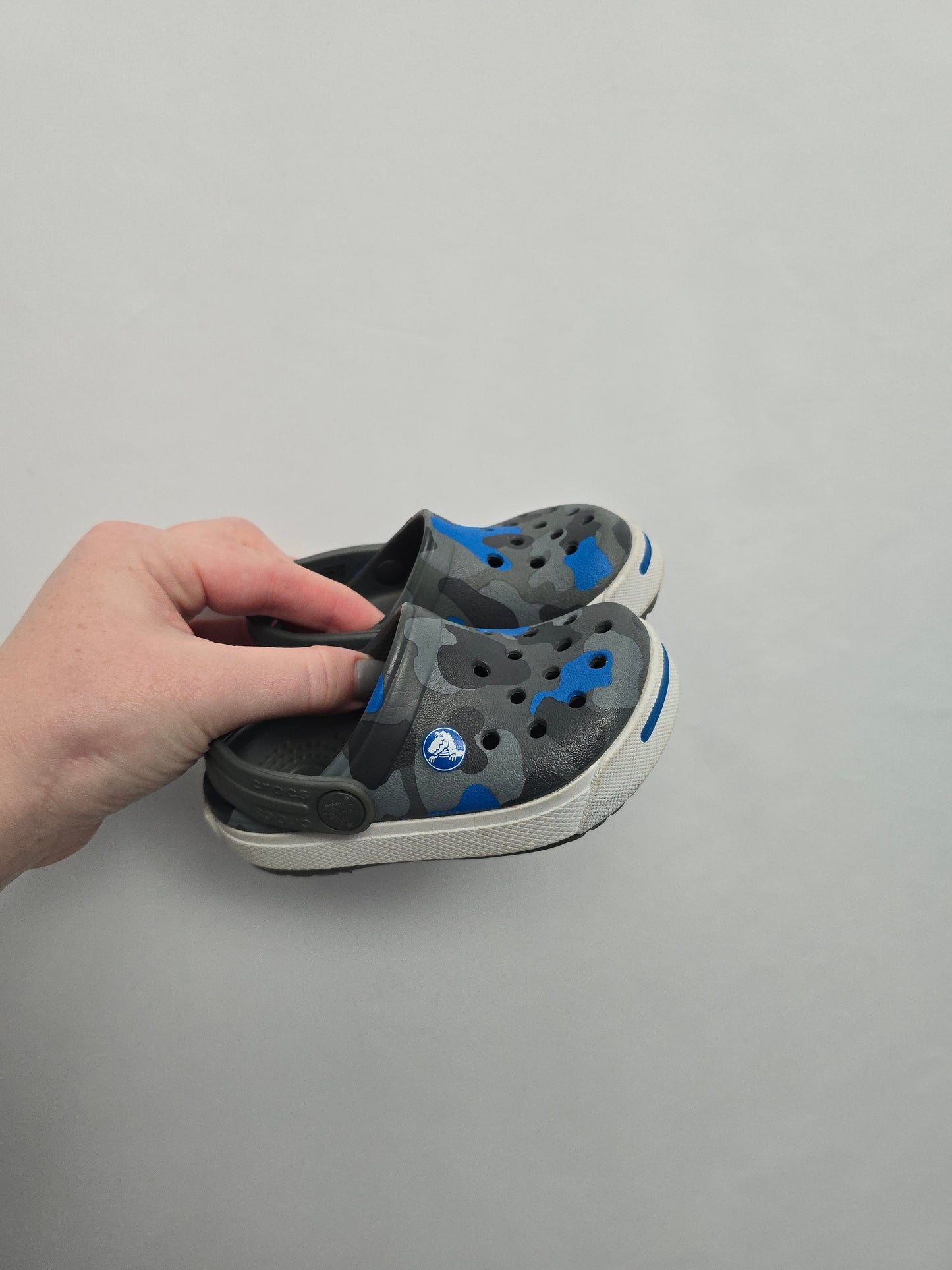 Crocs Grey Army • 4-5C