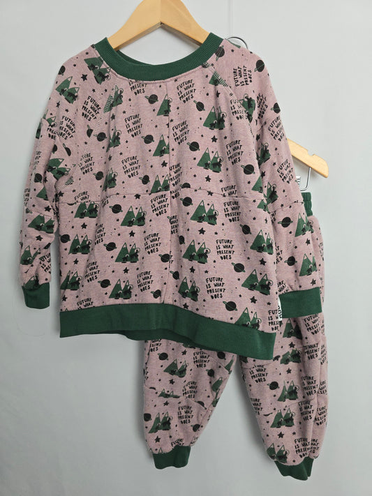 Nudnik Sweatsuit • 3 years