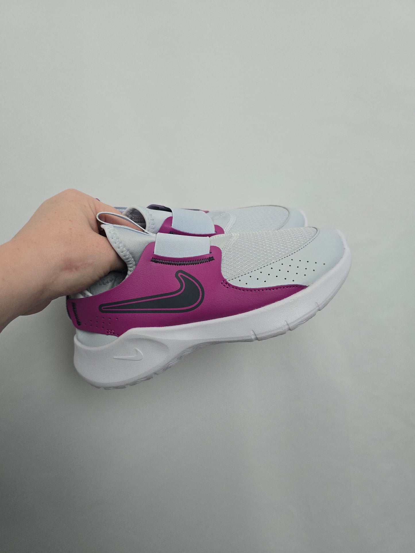 Nike Lavender Slip On Runners • J2