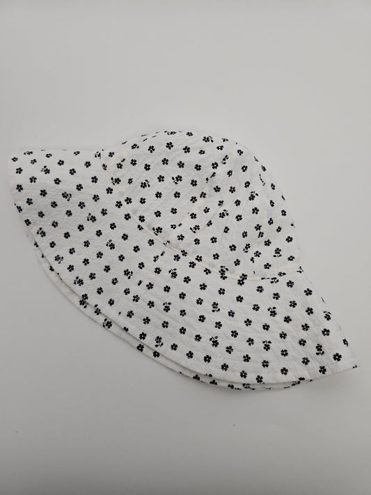 H&M Black & White Floral Wide Brim Hat • 6-10 years