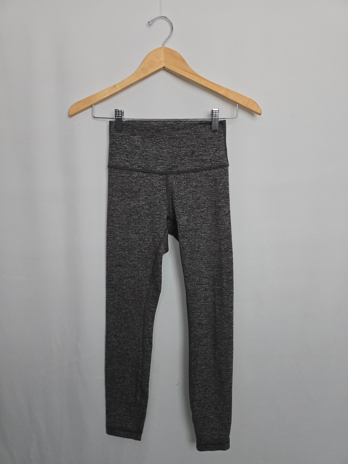 Lululemon Grey Wunder Under High Rise Leggings 25" • Small 4