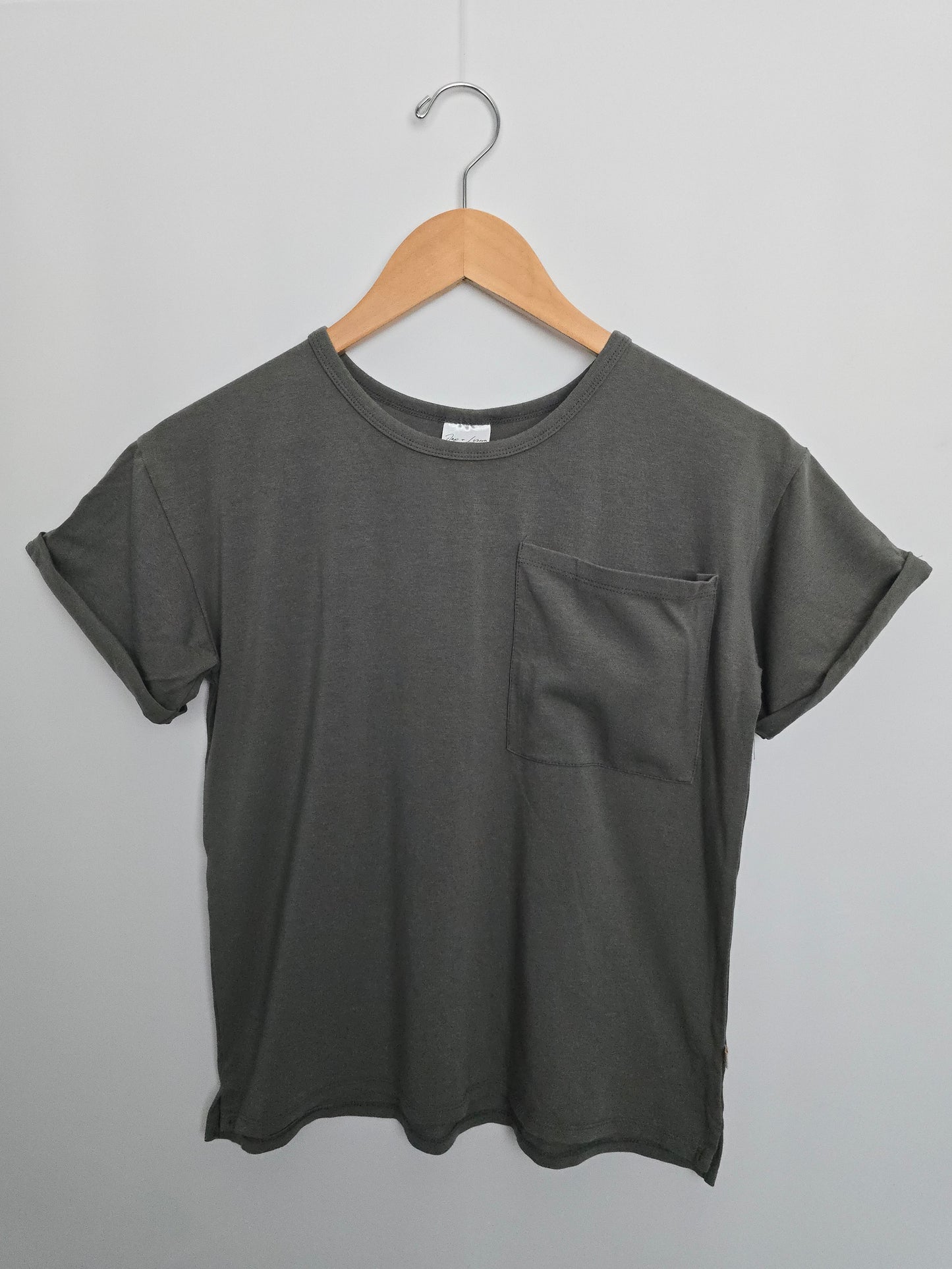 Jax & Lennon Green Grey Boxy Tee • Youth Medium 8-9 years