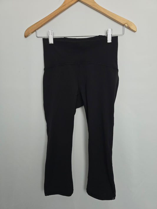 Lululemon Train Times Crop Leggings 17" • 4 Small