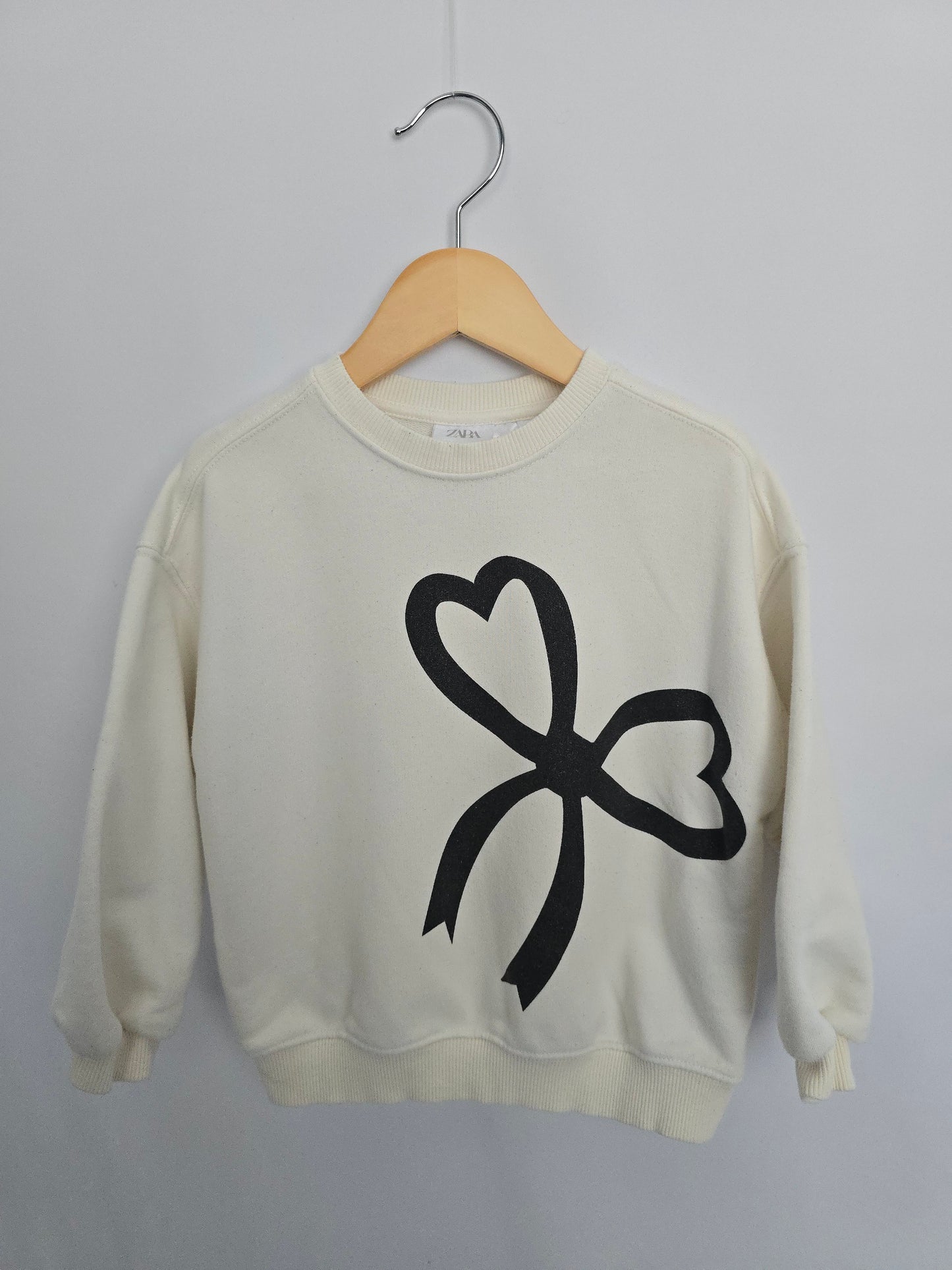 Zara Cream Bow Crewneck • 4 years