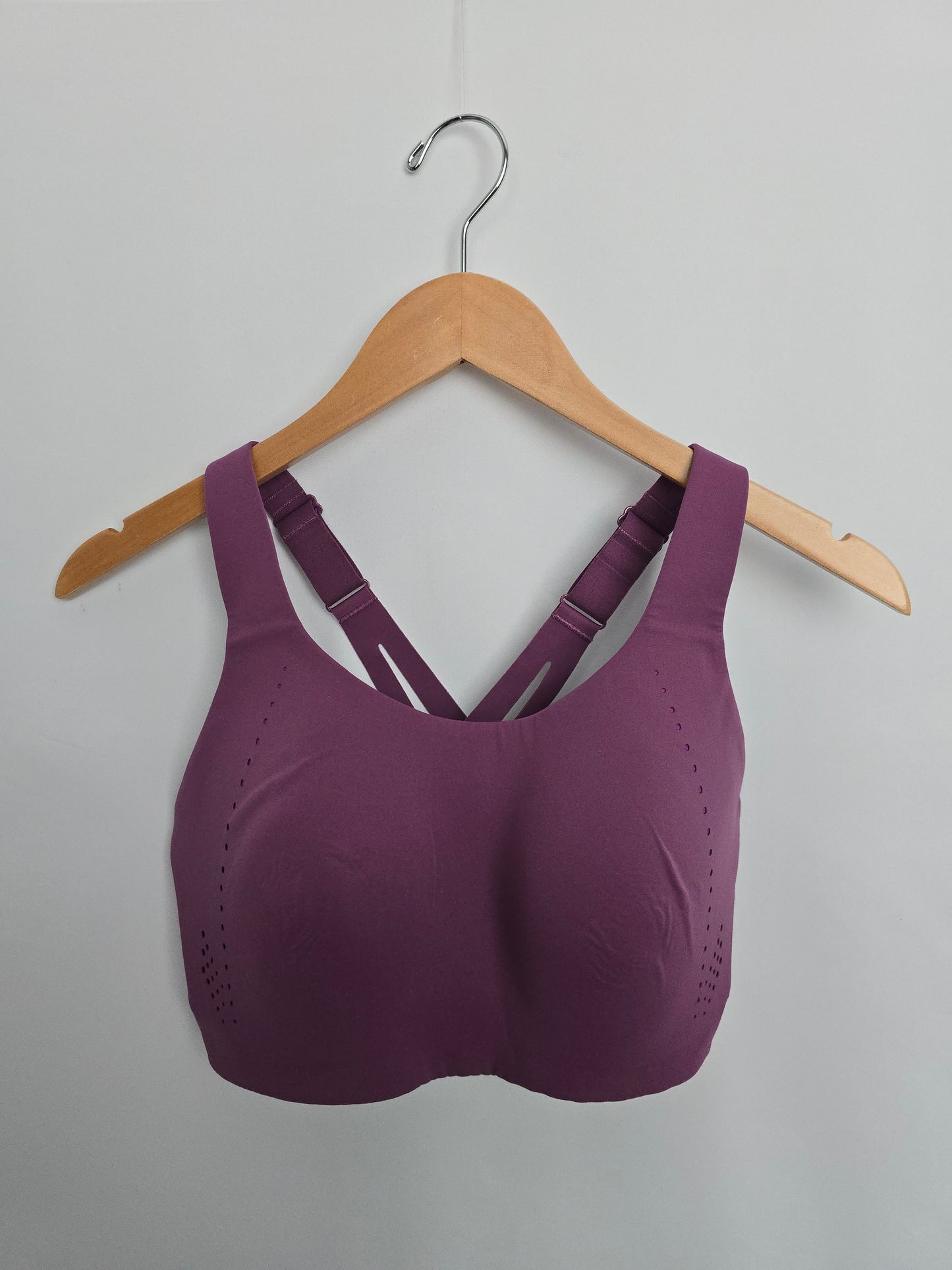 Lululemon Plum Air Support Bra • 34DDD Medium