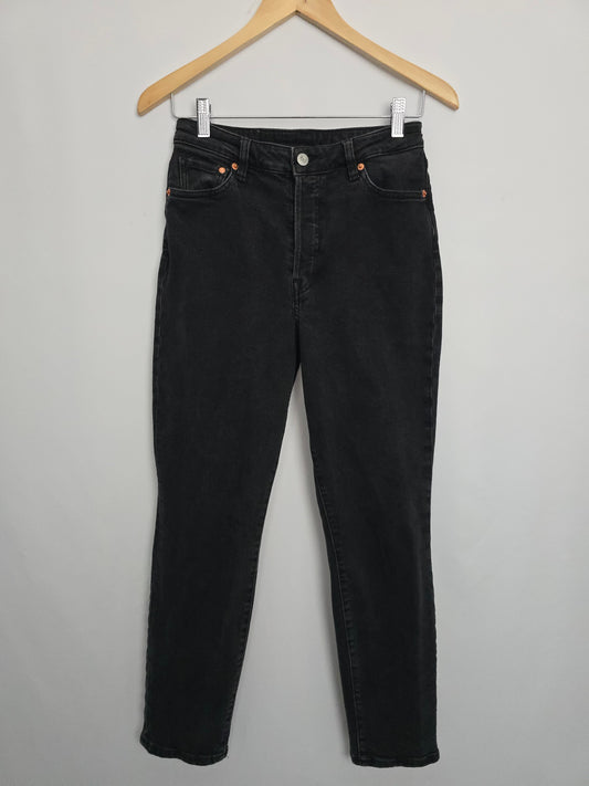 H&M Black Ultra High Waist Mom Jean • Small 4