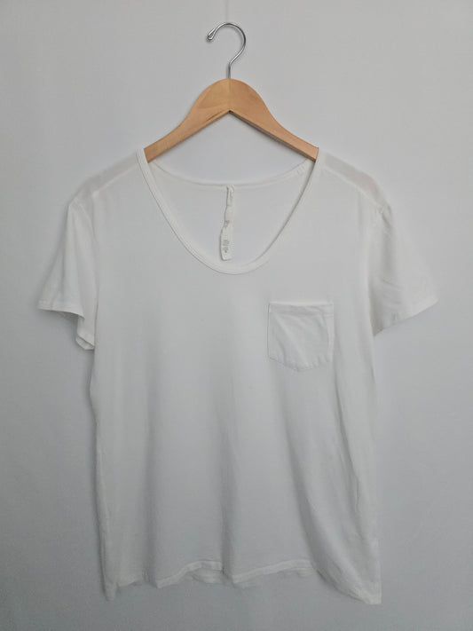 Lululemon White Tee *stain* • Large 10