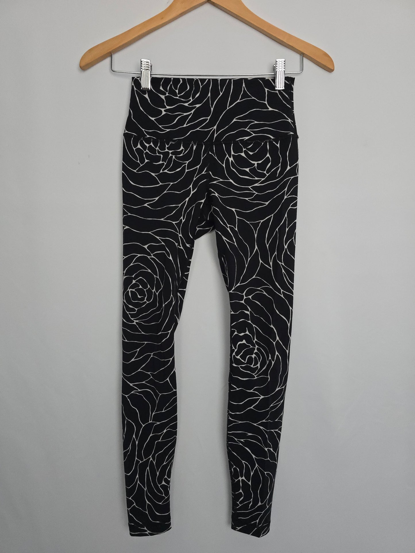 Lululemon Radiate Rose Wunder Under Leggings • Small 4