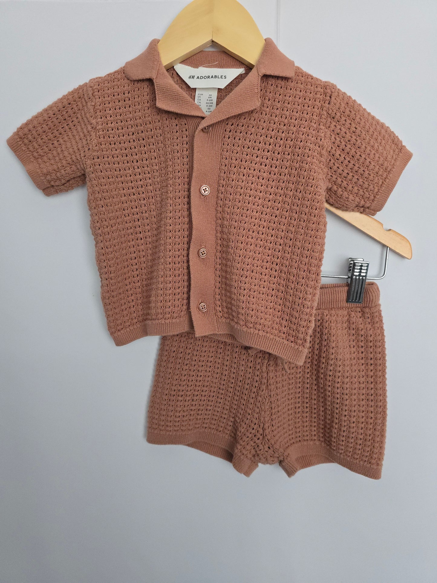 H&M Adorables Terracotta Knit Shorts Set • 4-6 months