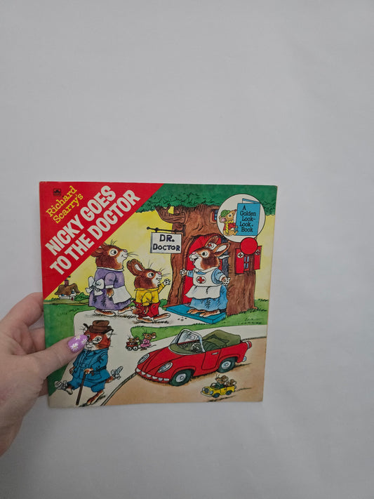 Richard Scarrys Nicky Goes To The Doctor • Softcover Book