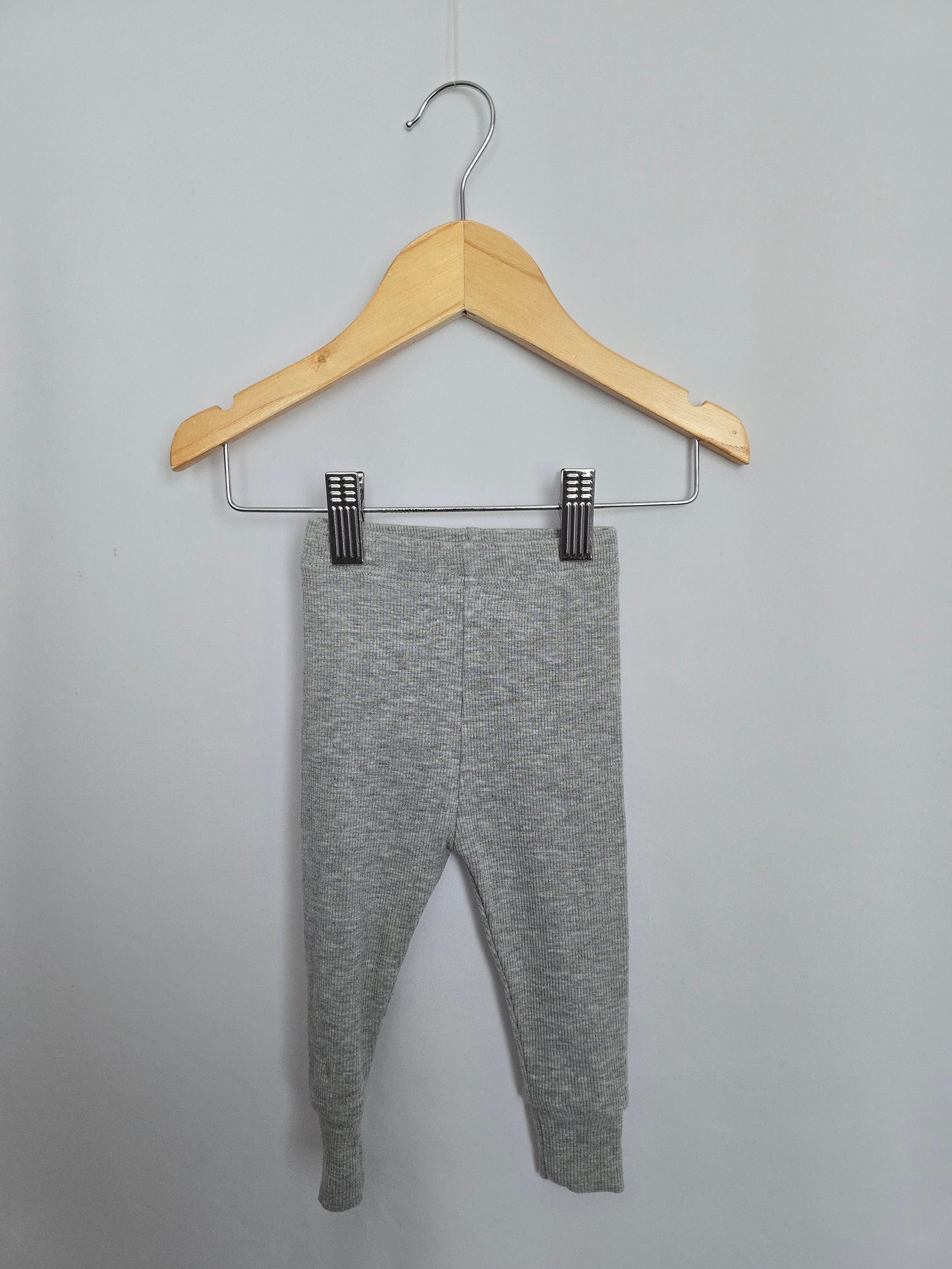 Little Bipsy Grey Ribbed Leggings • 6-12 months