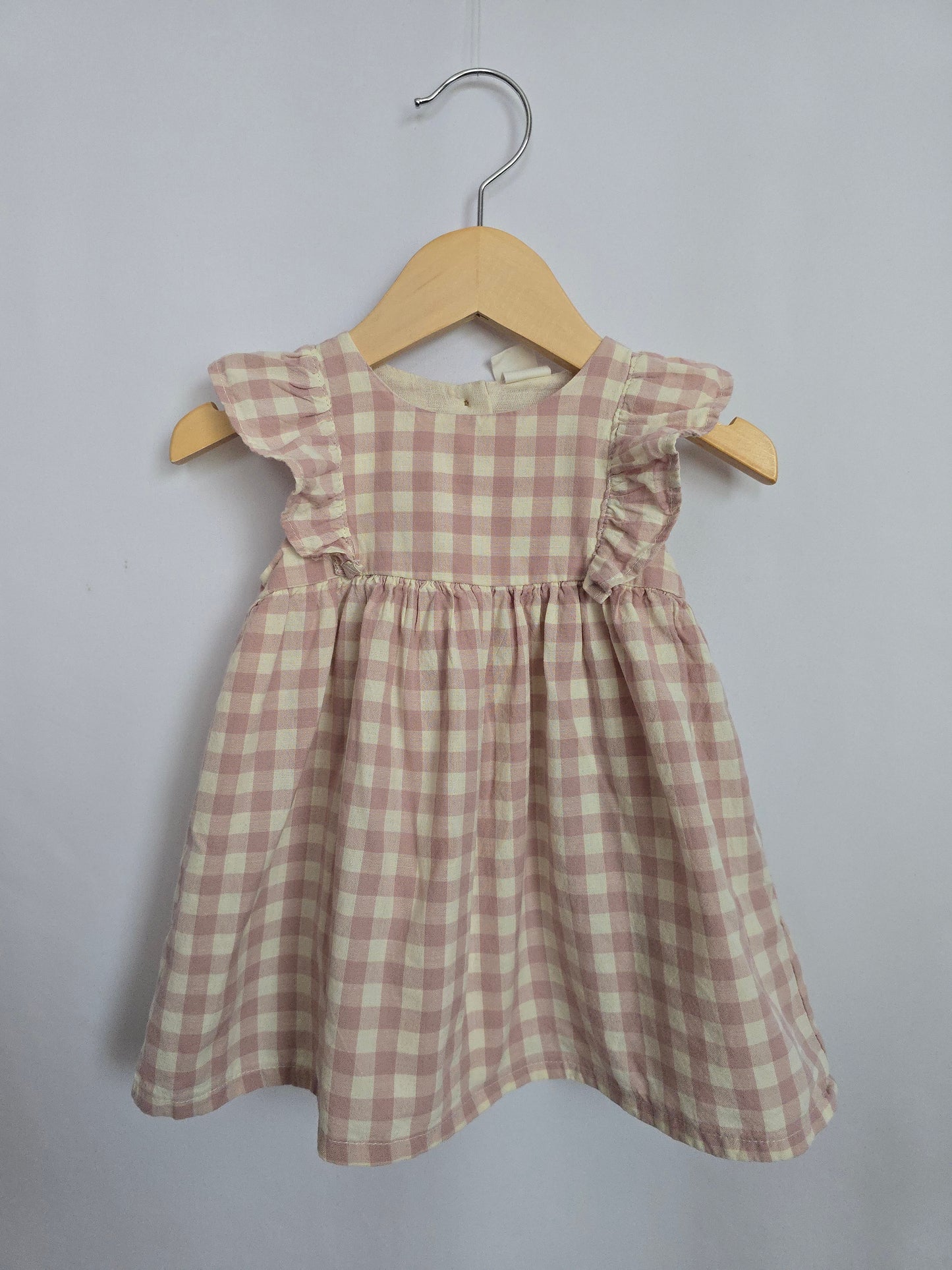 H&M Blush Gingham Ruffle Sleeve Picnic Dress • 4-6 months