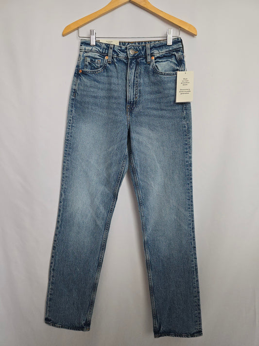 NEW H&M Slim Straight Medium Wash Denim (2) • X-Small 2