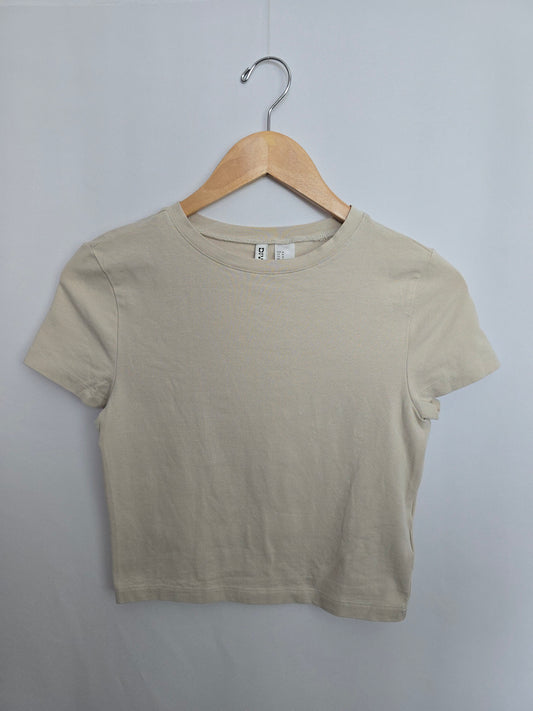 H&M Tan Basic Tee • Medium