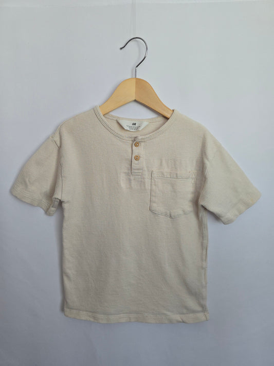 H&M Cream Pocket Tee • 4-6 years
