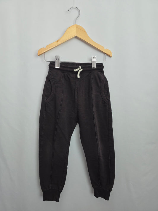 Zara Charcoal Sweatpants • 3-4 years