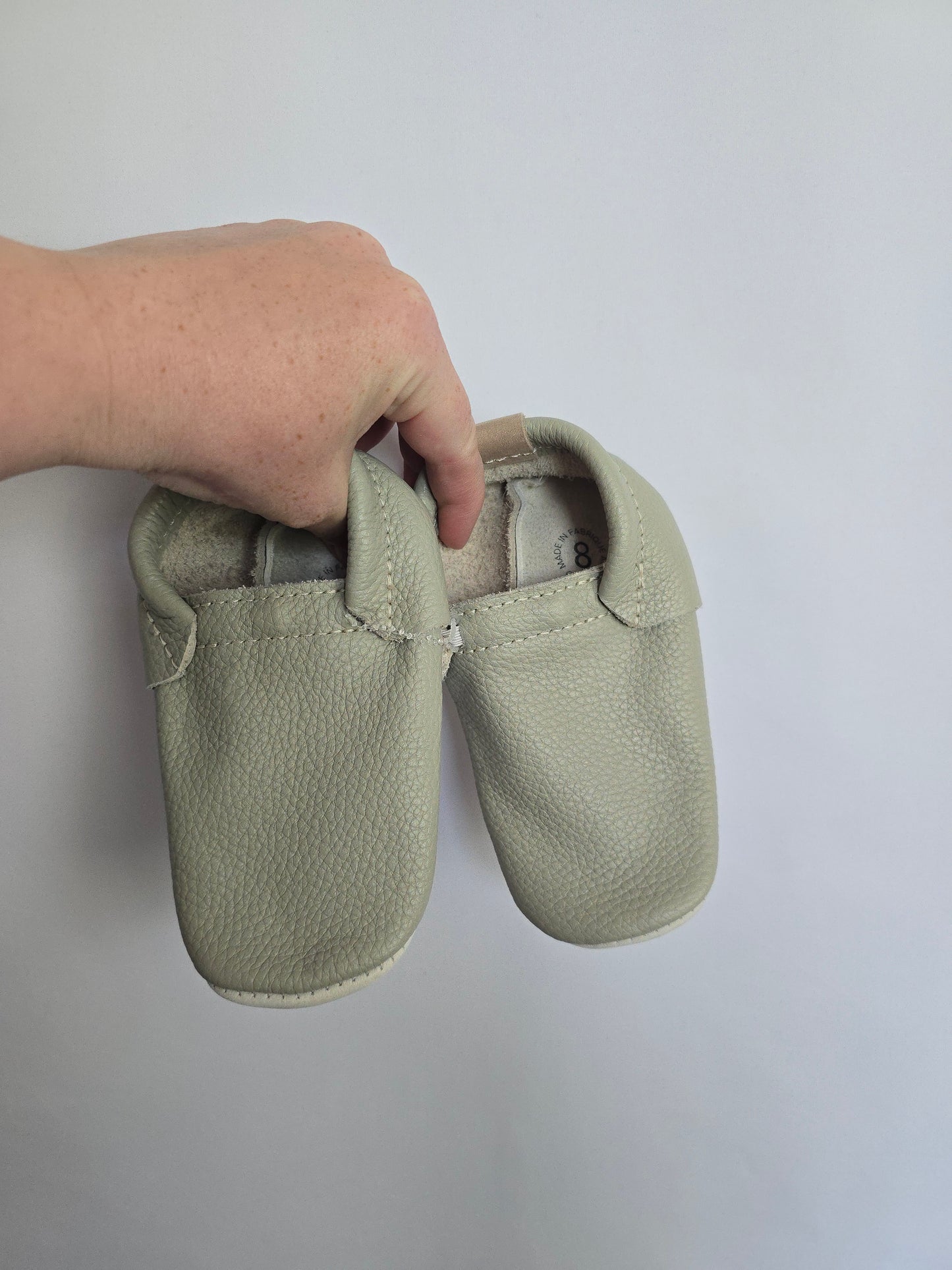 NEW Minimoc Grey  • 8C