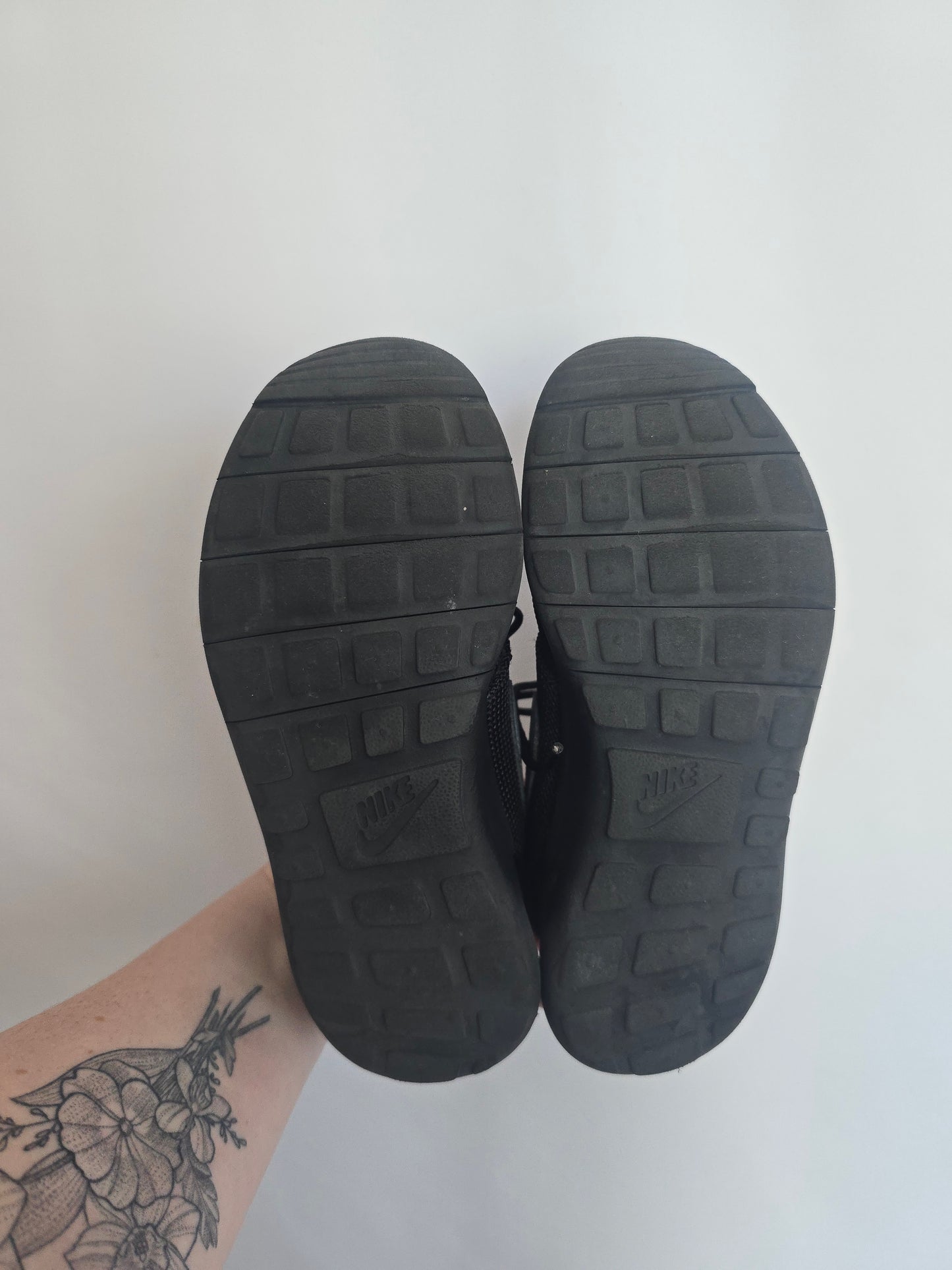 Nike Black Running Shoes • J1