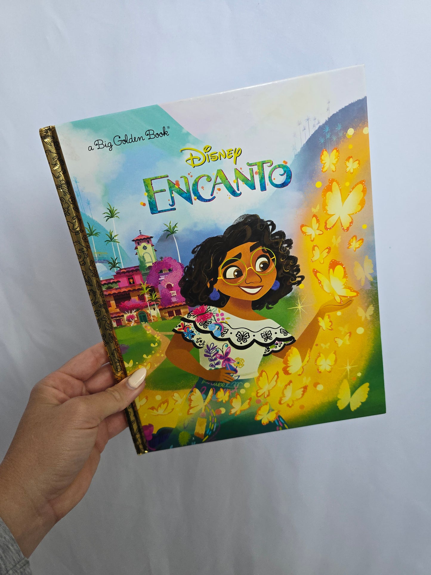 Encanto • Hardcover Book