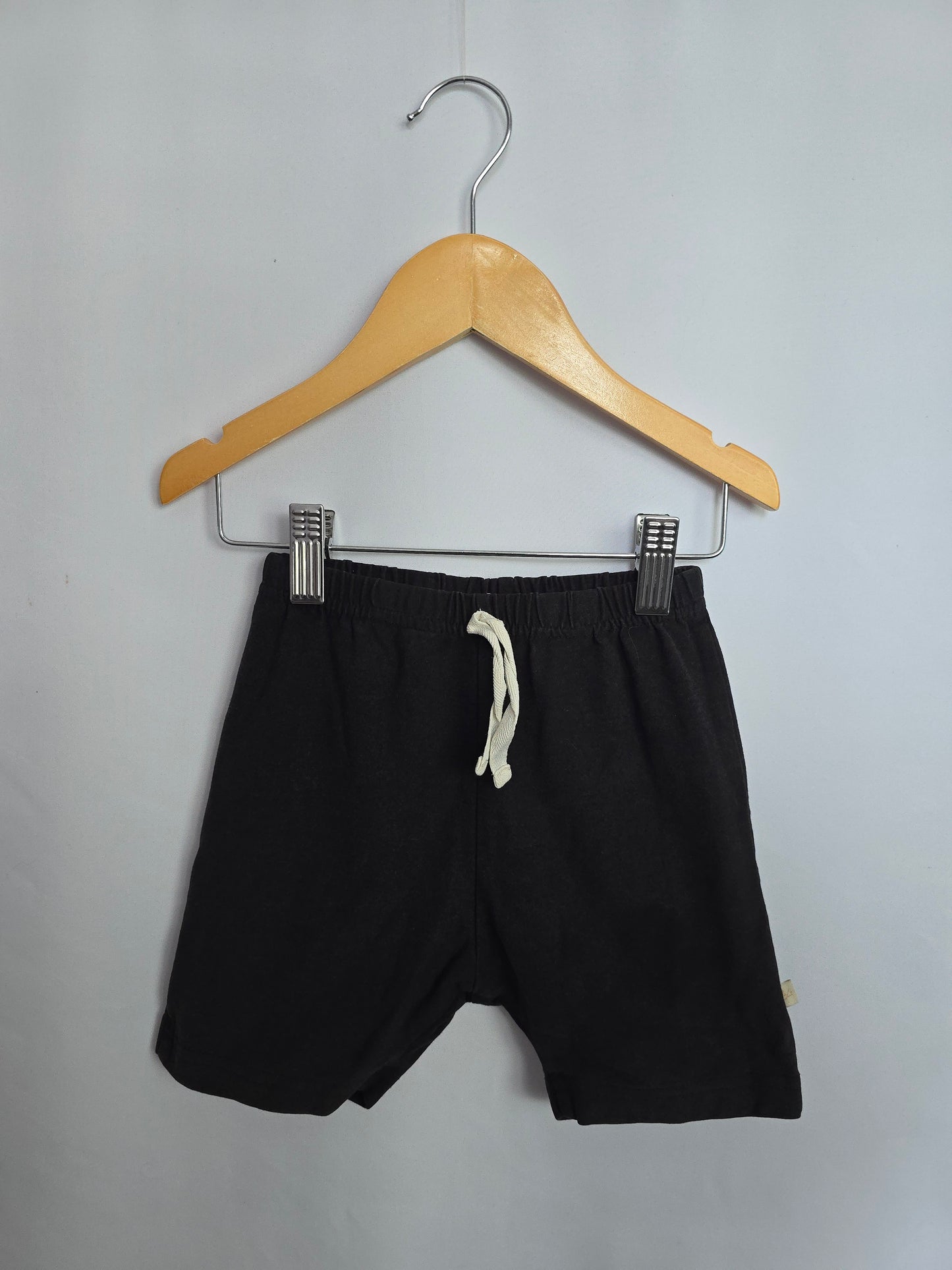 PLAY Jax & Lennon Black Everyday Shorts • 4-5 years