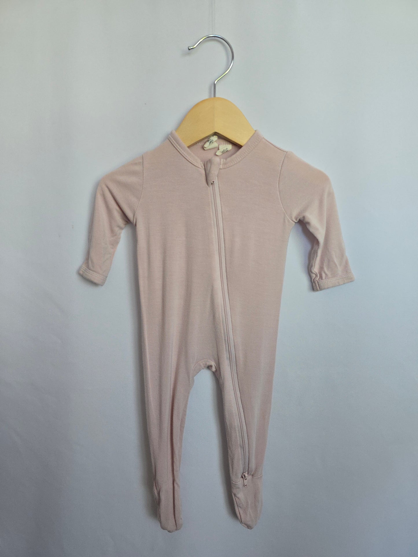 Kyte Zipper Footie Blush • 0-3 months
