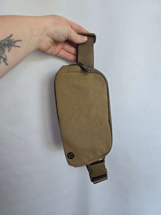 Lululemon Moss Belt Bag