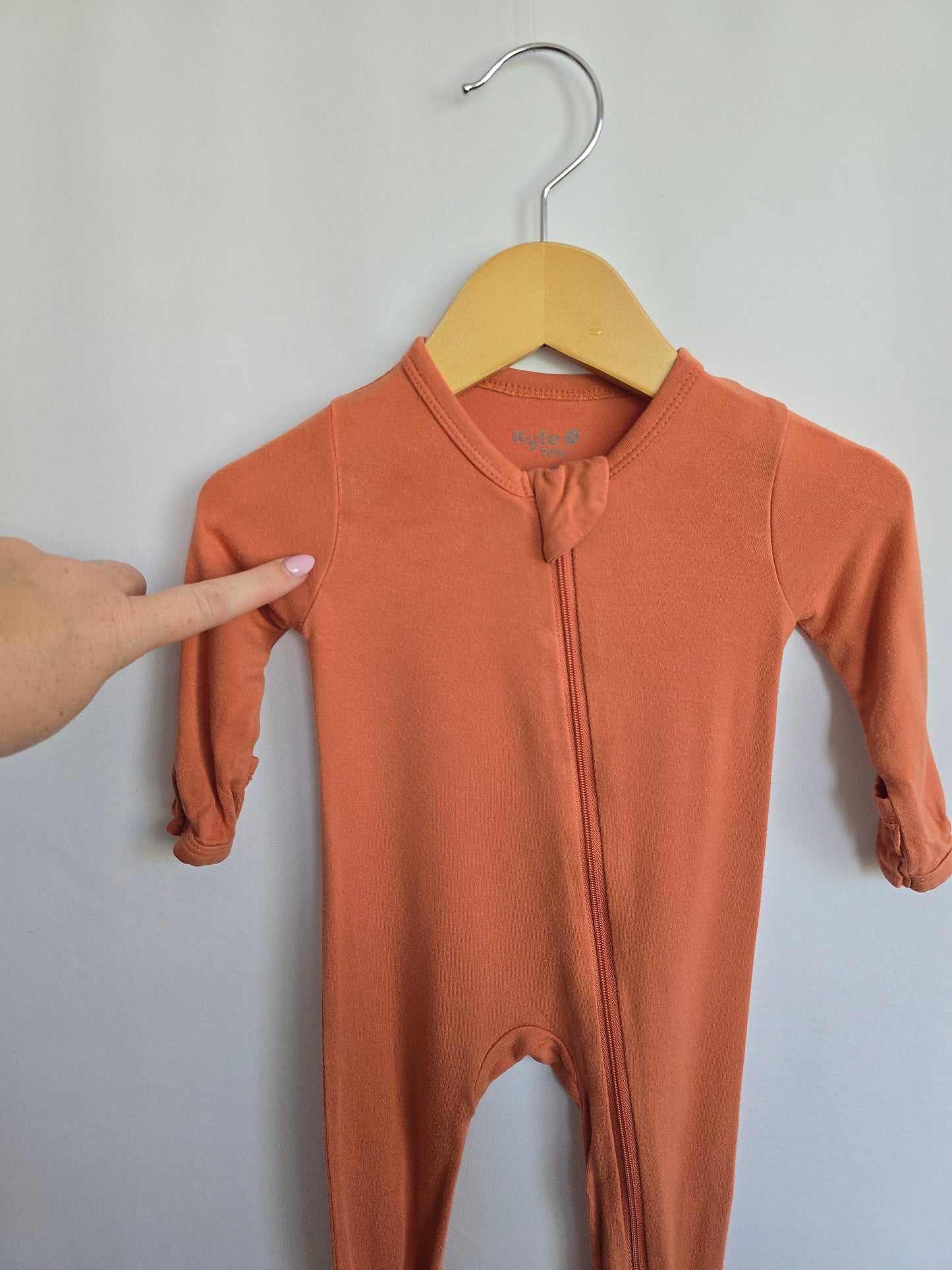 PLAY Kyte Sienna Zip Footie • 0-3 months