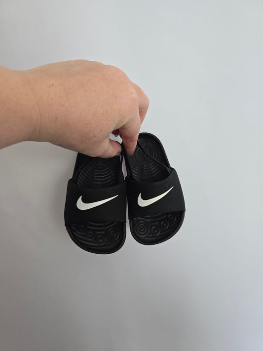 Nike Black Slides • 6C