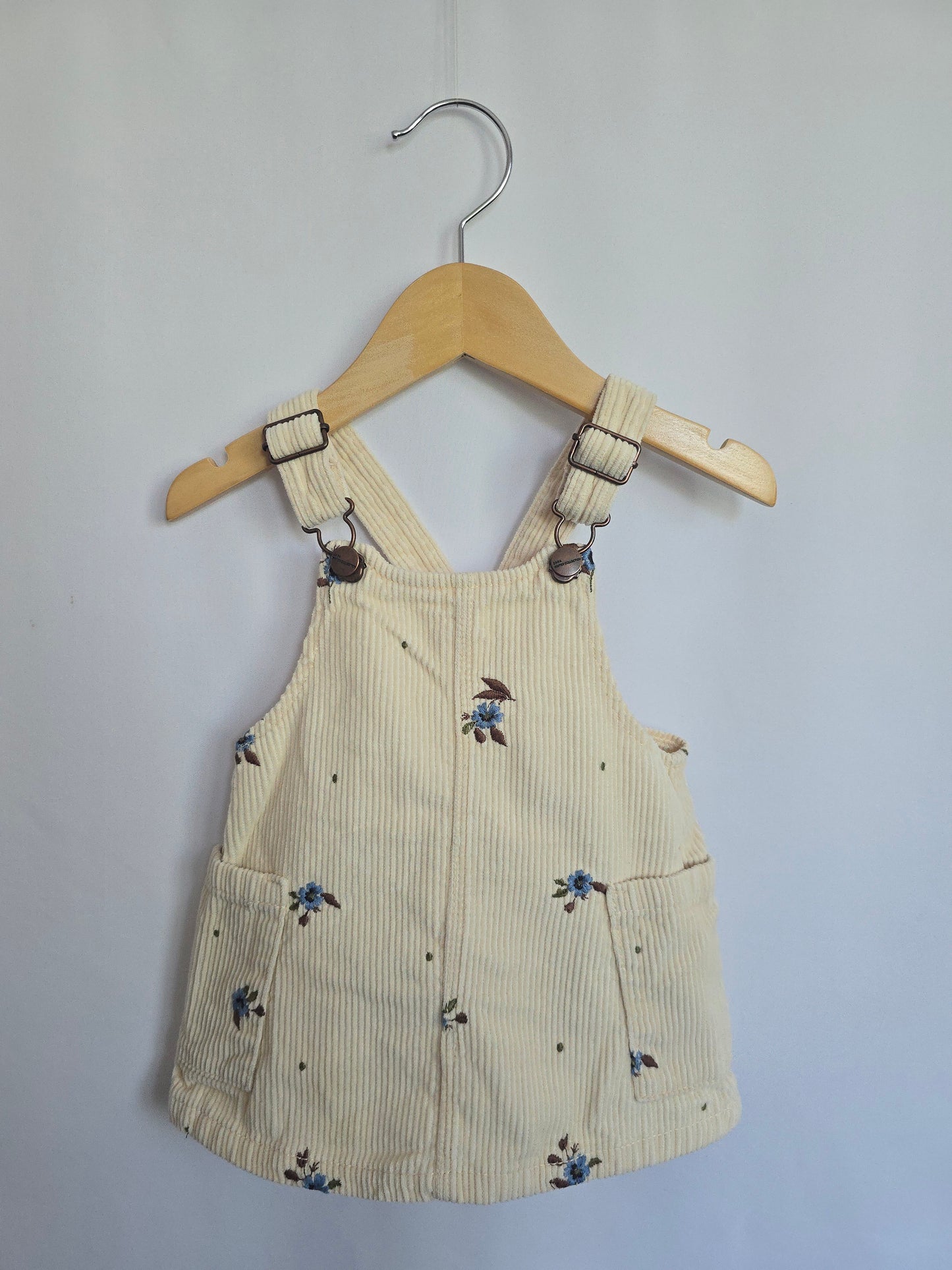 PLAY Zara Cream Cord Floral Jumper • 9-12 months