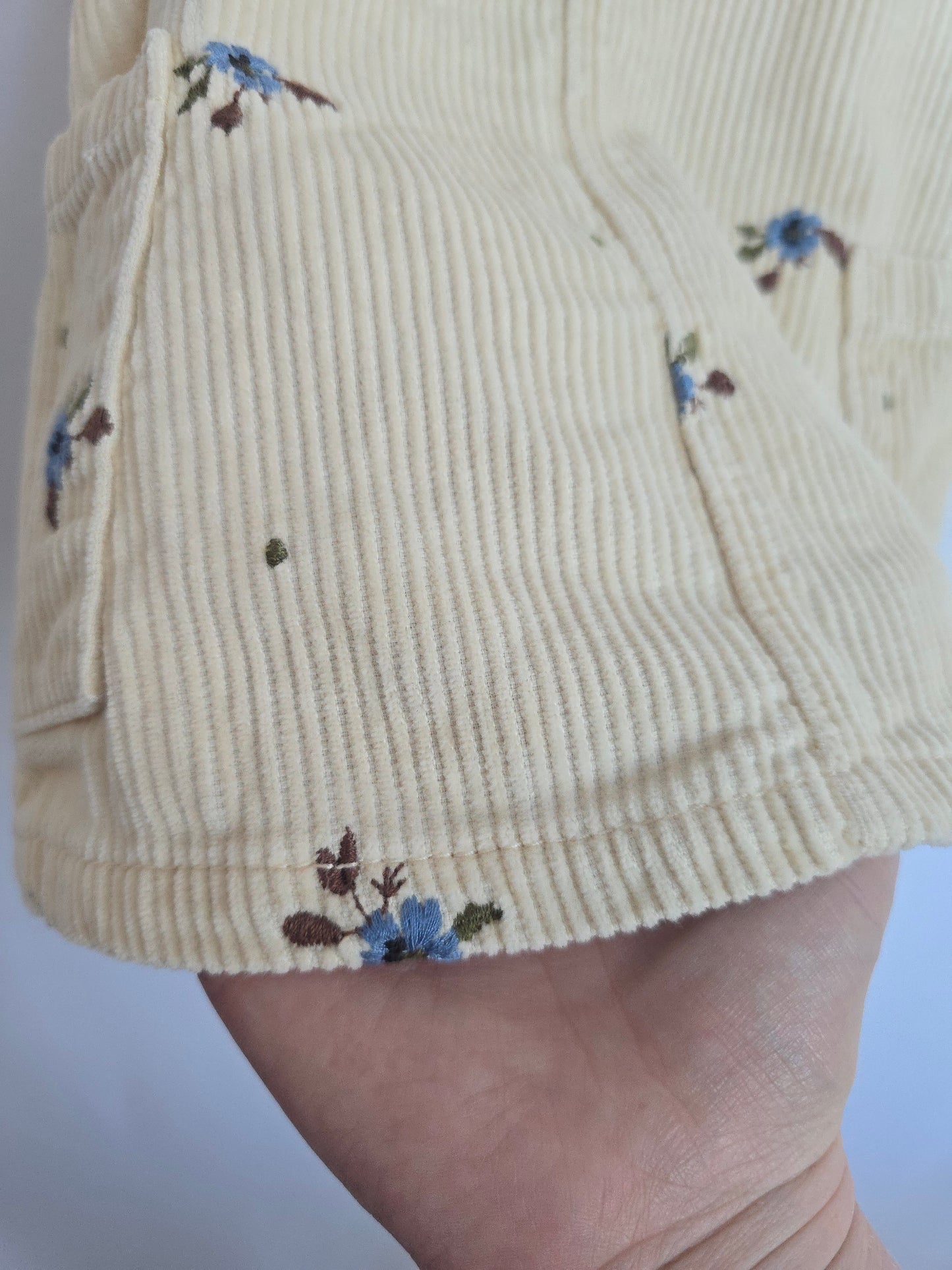 PLAY Zara Cream Cord Floral Jumper • 9-12 months