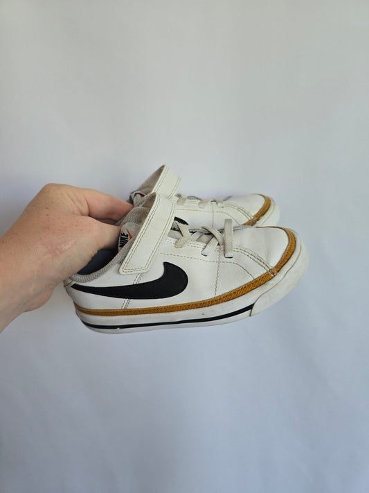 Nike Court Legacy Runners • 10C