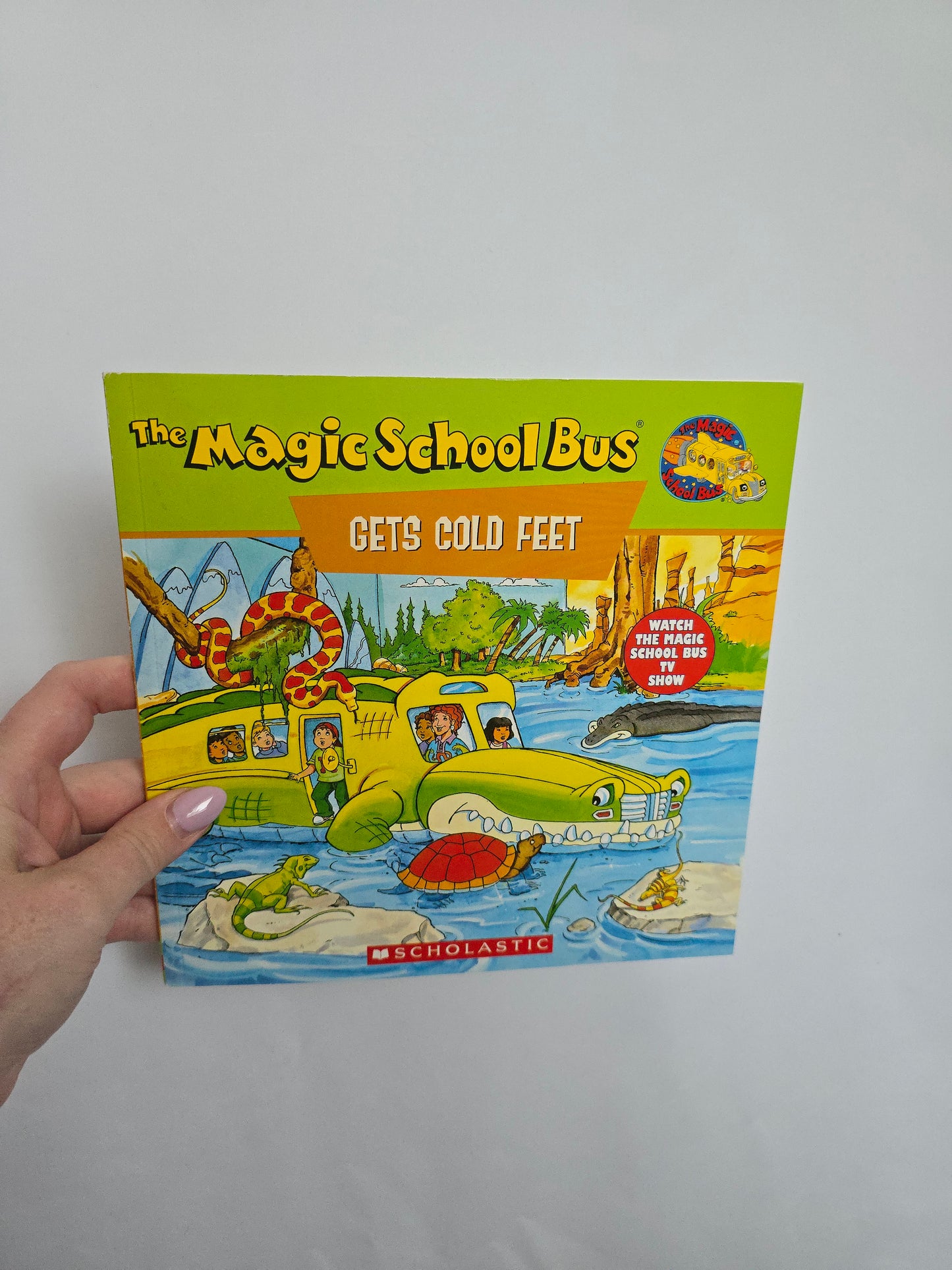 The Magic School Bus Gets Cold Feet • Softcover Book