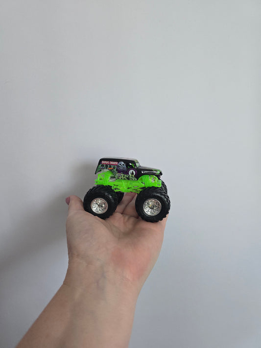 Hot Wheels Grave Digger Monster Truck