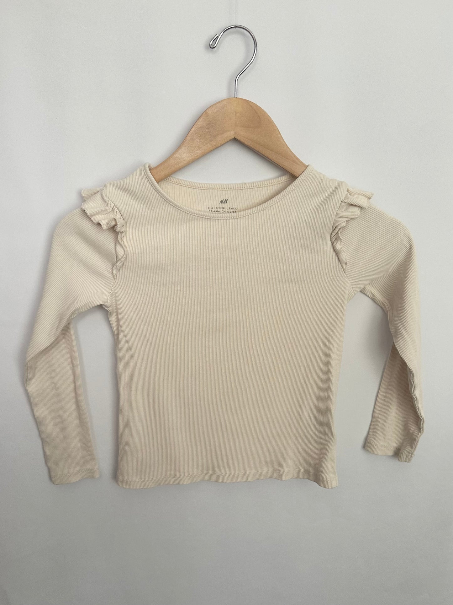 H&M Basics Ribbed Ruffle Long Sleeve Shirt Cream • 6-8 years