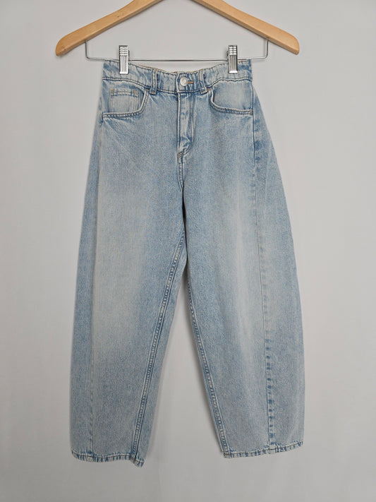 H&M Light Wash Barrel Leg Jeans • 9-10 years