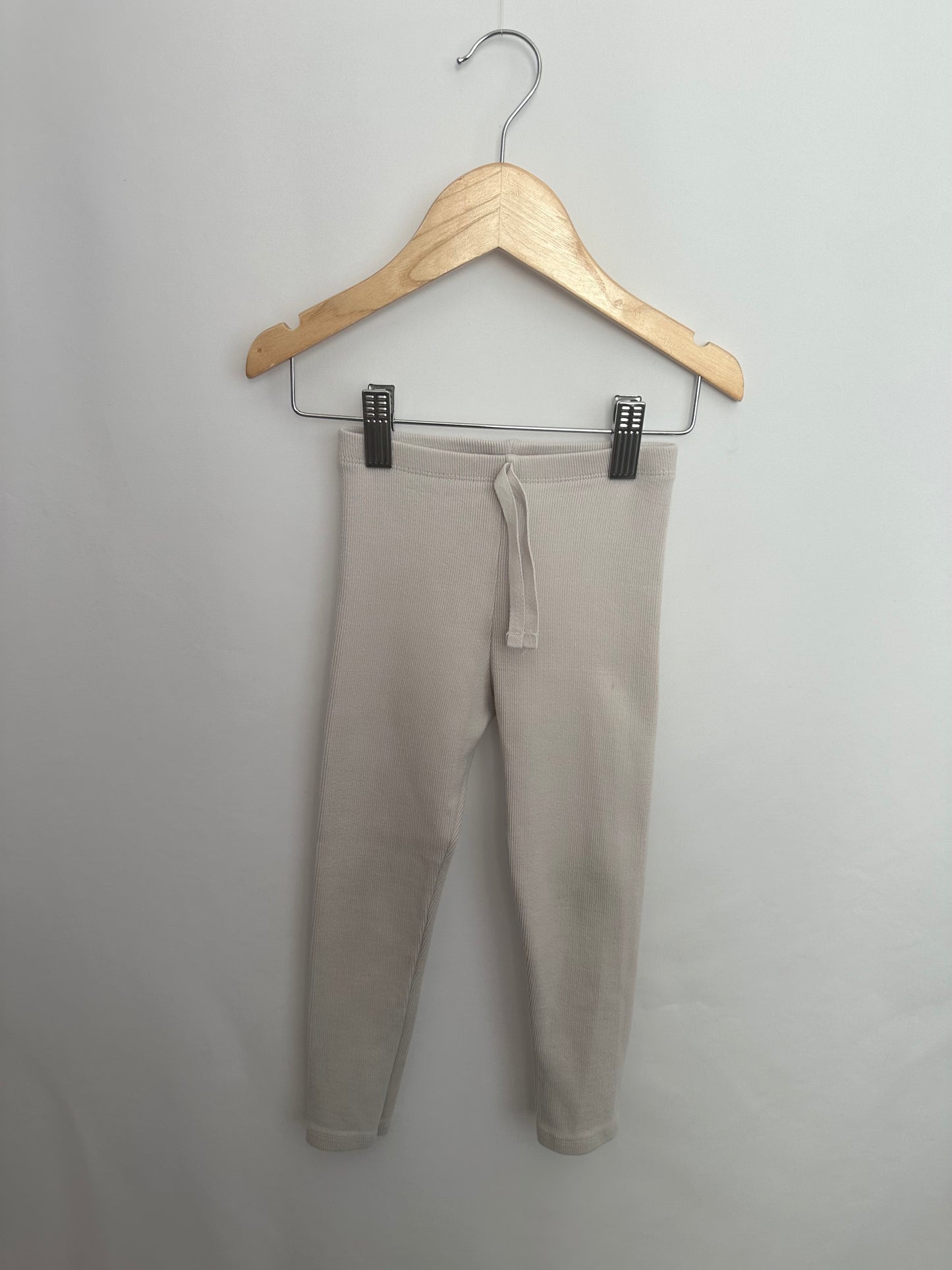 Zara Light Grey Soft Ribbed Leggings • 4-5 years