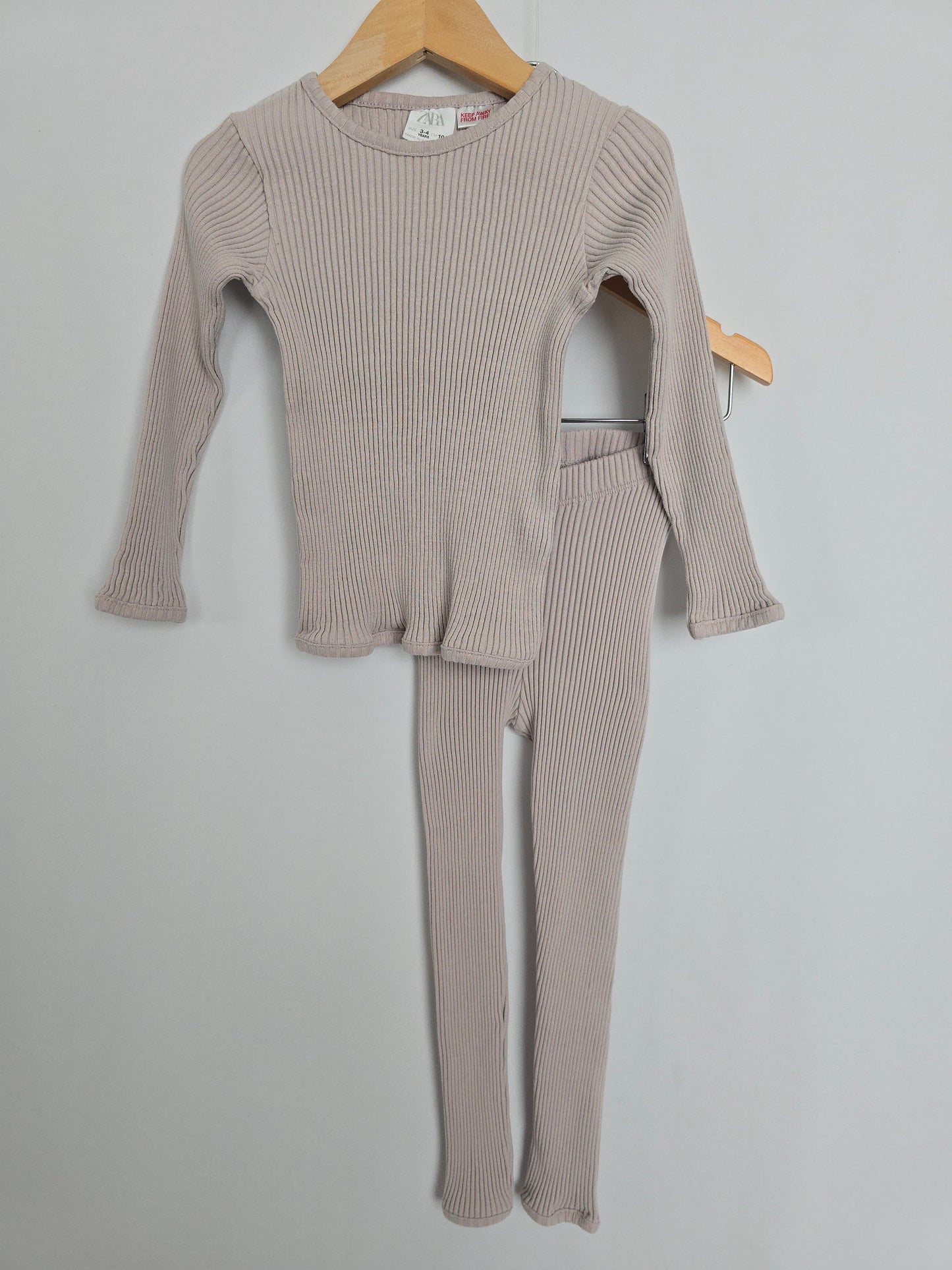 Zara Champagne Ribbed Set • 3-4 years