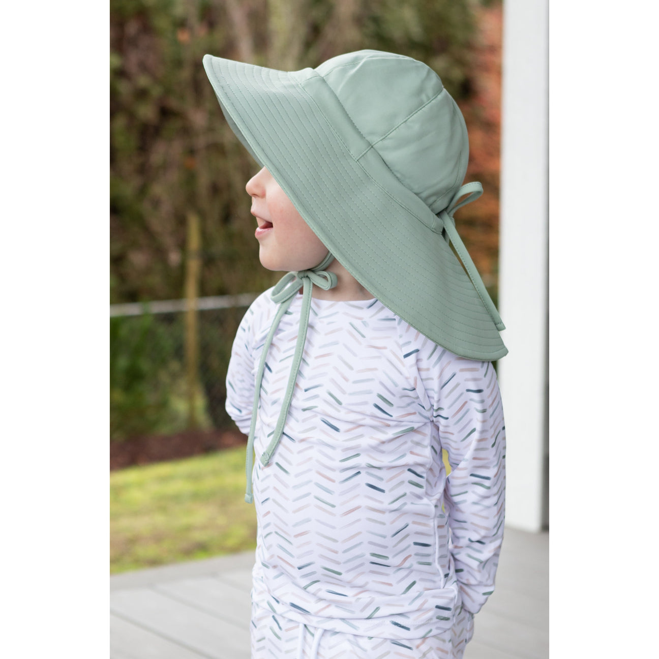 Current Tyed Mint Long Brim Water Bucket Hat