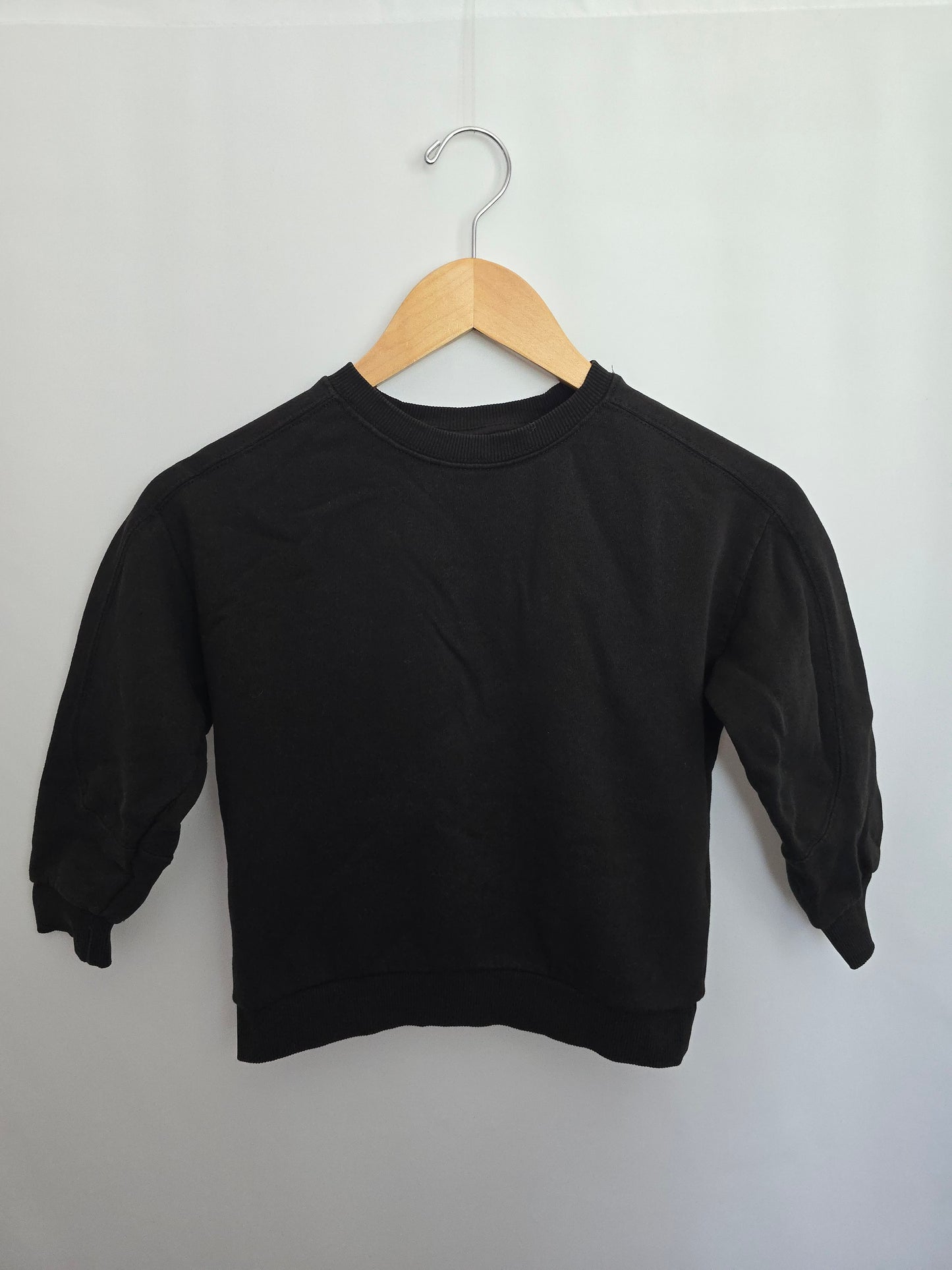 Zara Black Basic Crewneck • 4-5 years