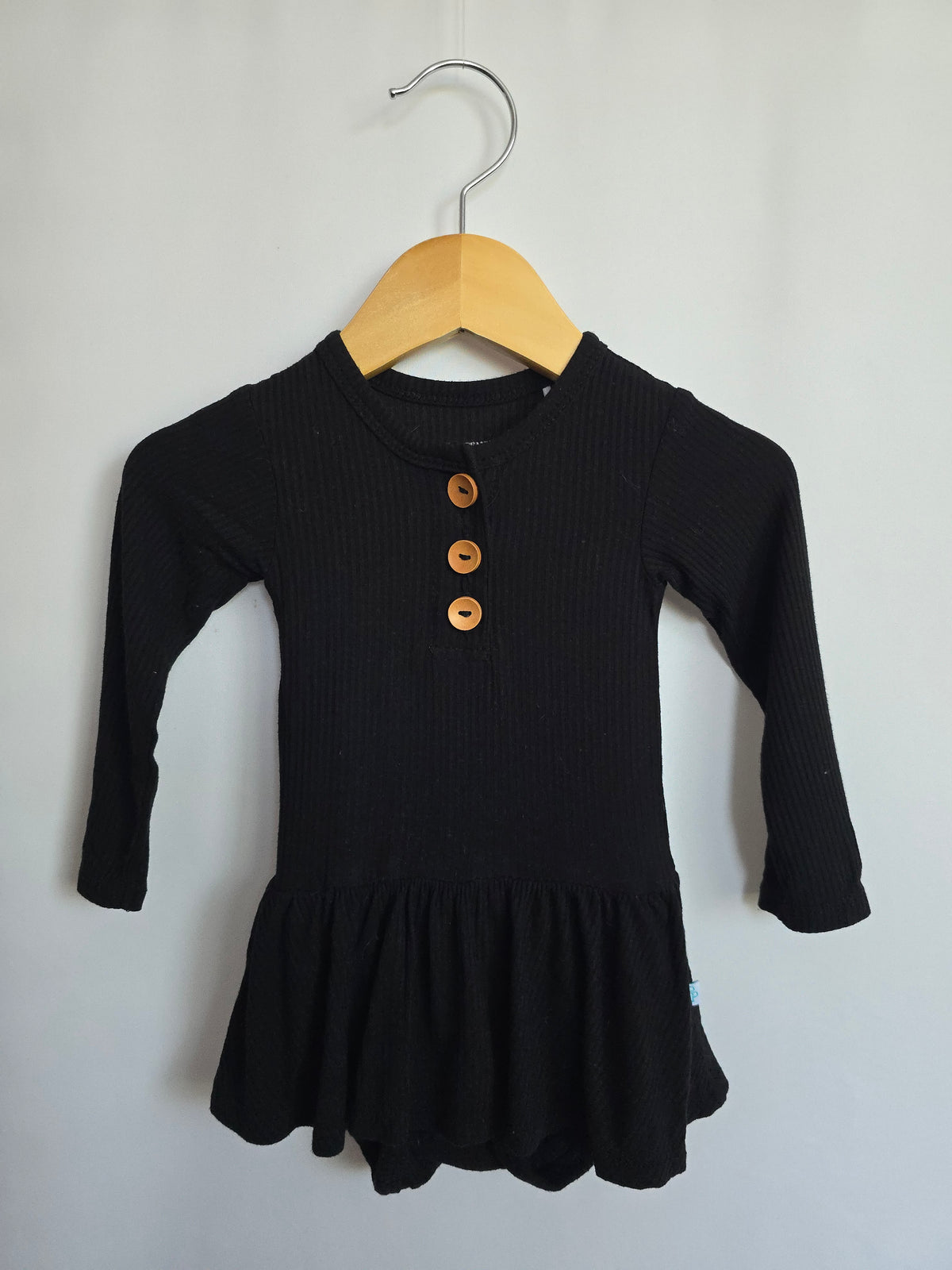 Posh Peanut Black Ribbed Twirl Bodysuit • 6-12 months