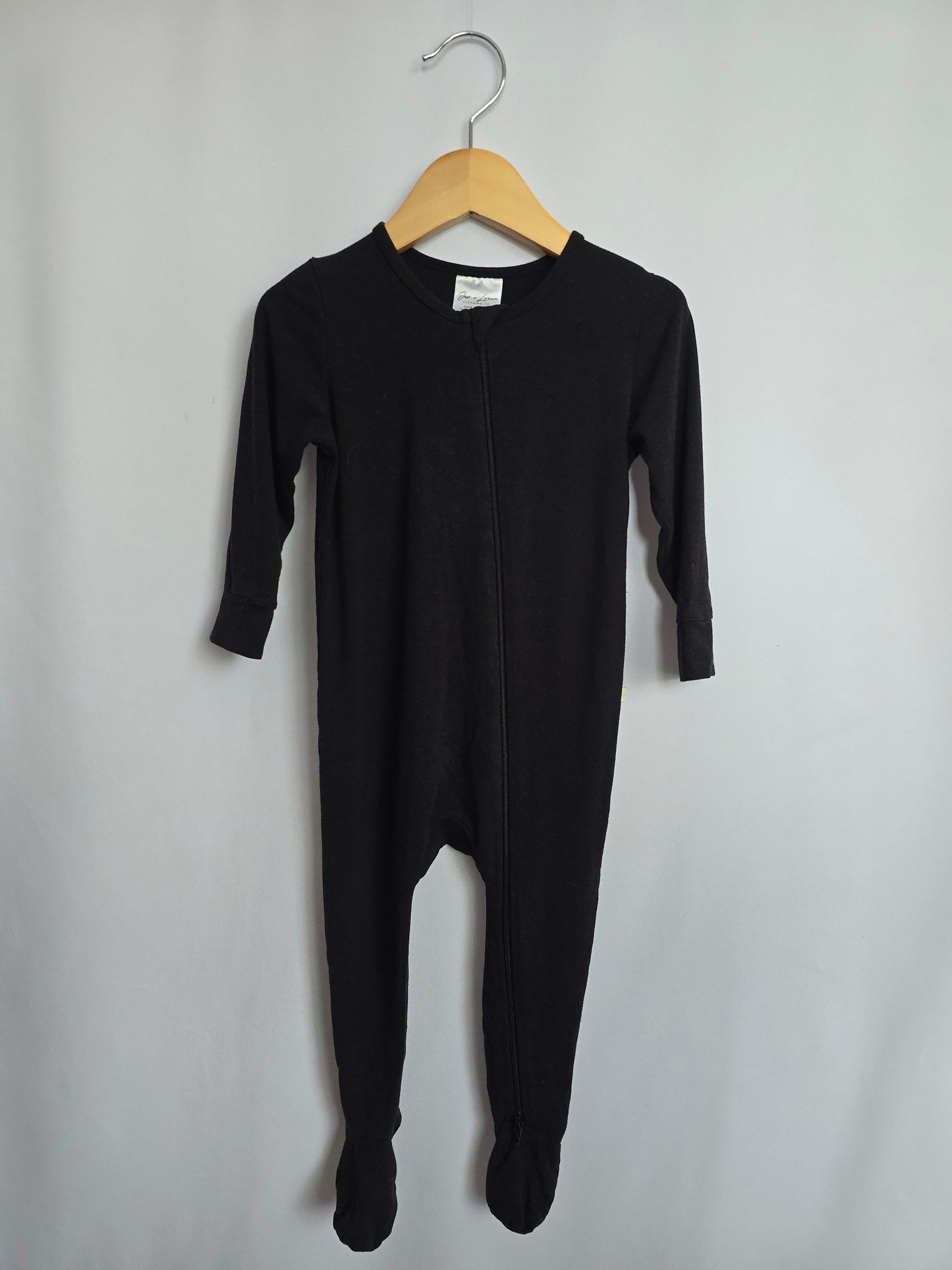 Jax & Lennon Black Zip Footie • 12-18 months
