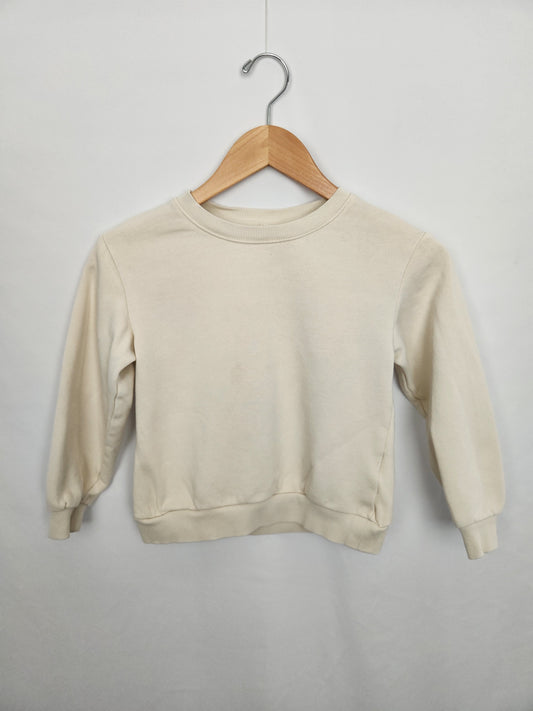 H&M Cream Cropped Crewneck *stain* • 6-8 years