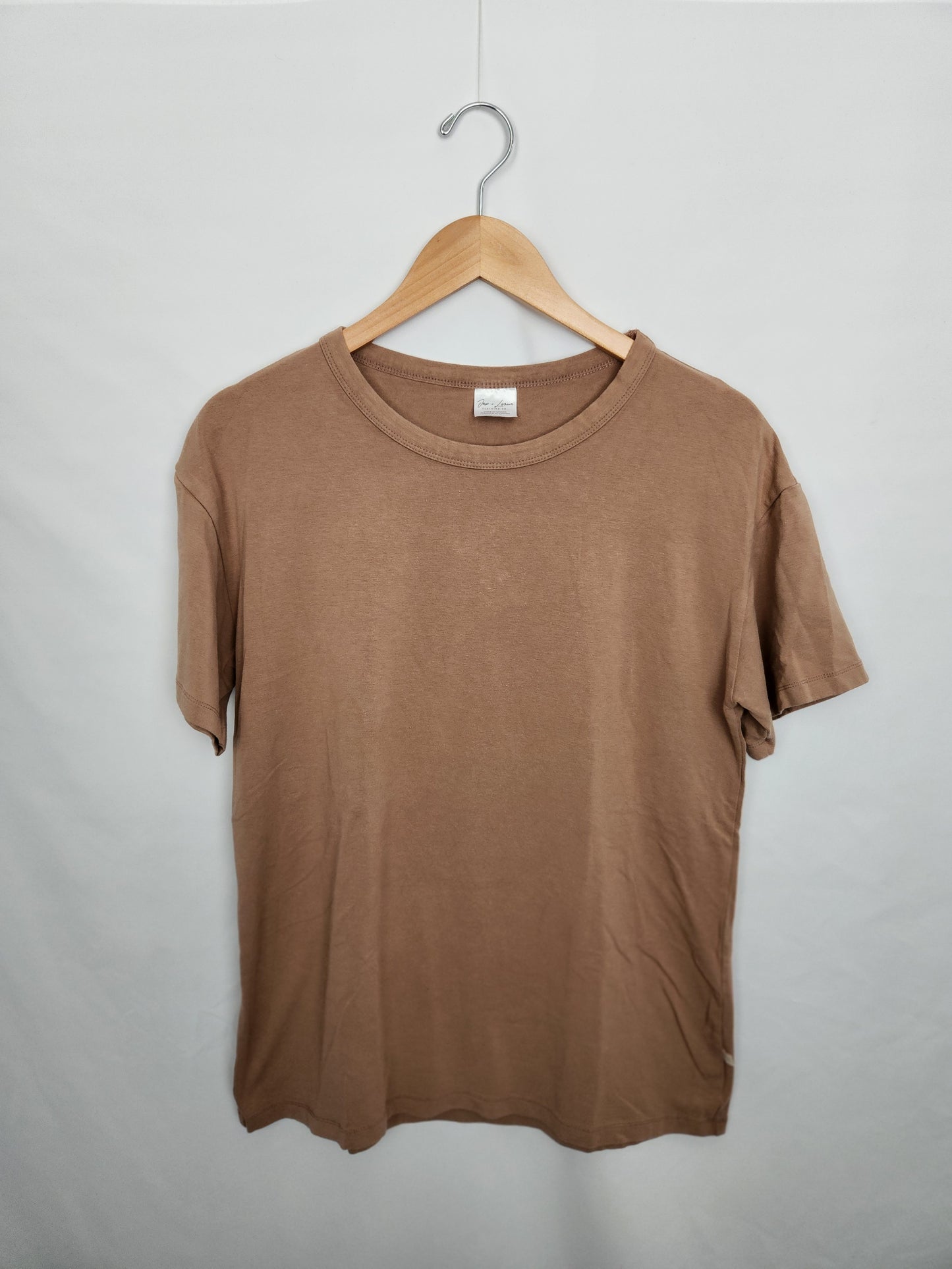 Jax & Lennon Oak Basic Tee • Small