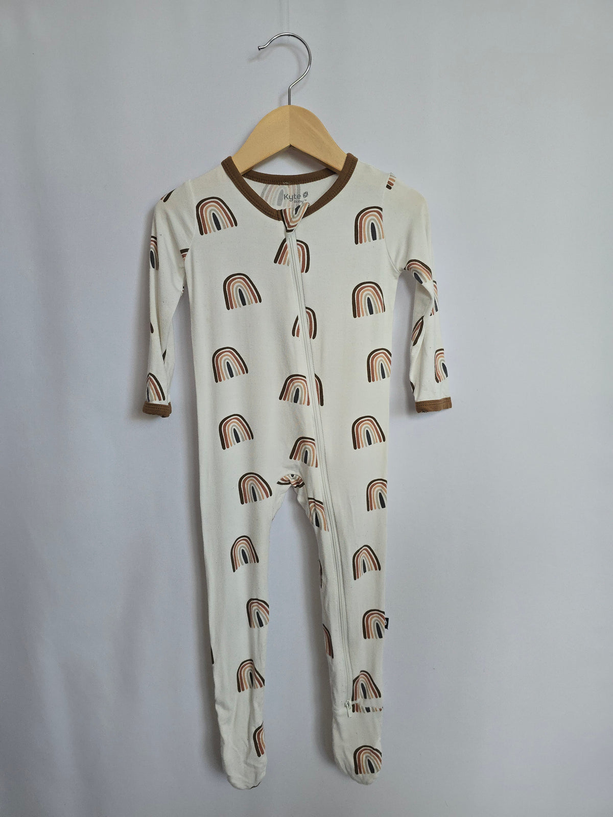 PLAY Kyte Coffee Rainbow Zip Footie • 12-18 months