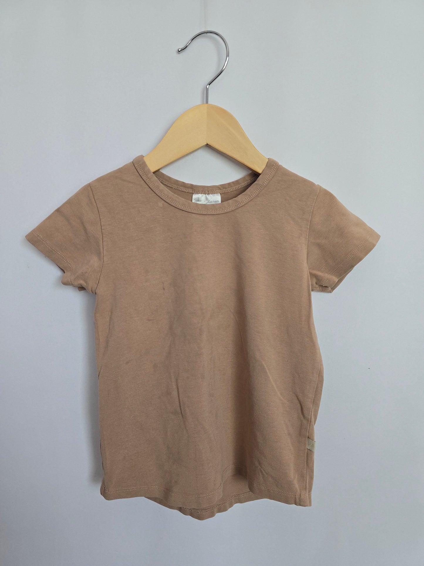 PLAY Jax & Lennon Fawn Basic Tee • 2-3 years
