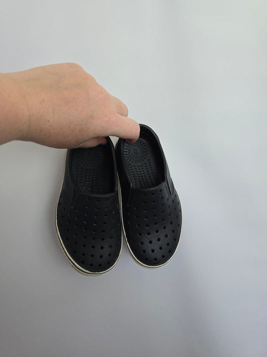 Native Miles Black Shoes • 10C