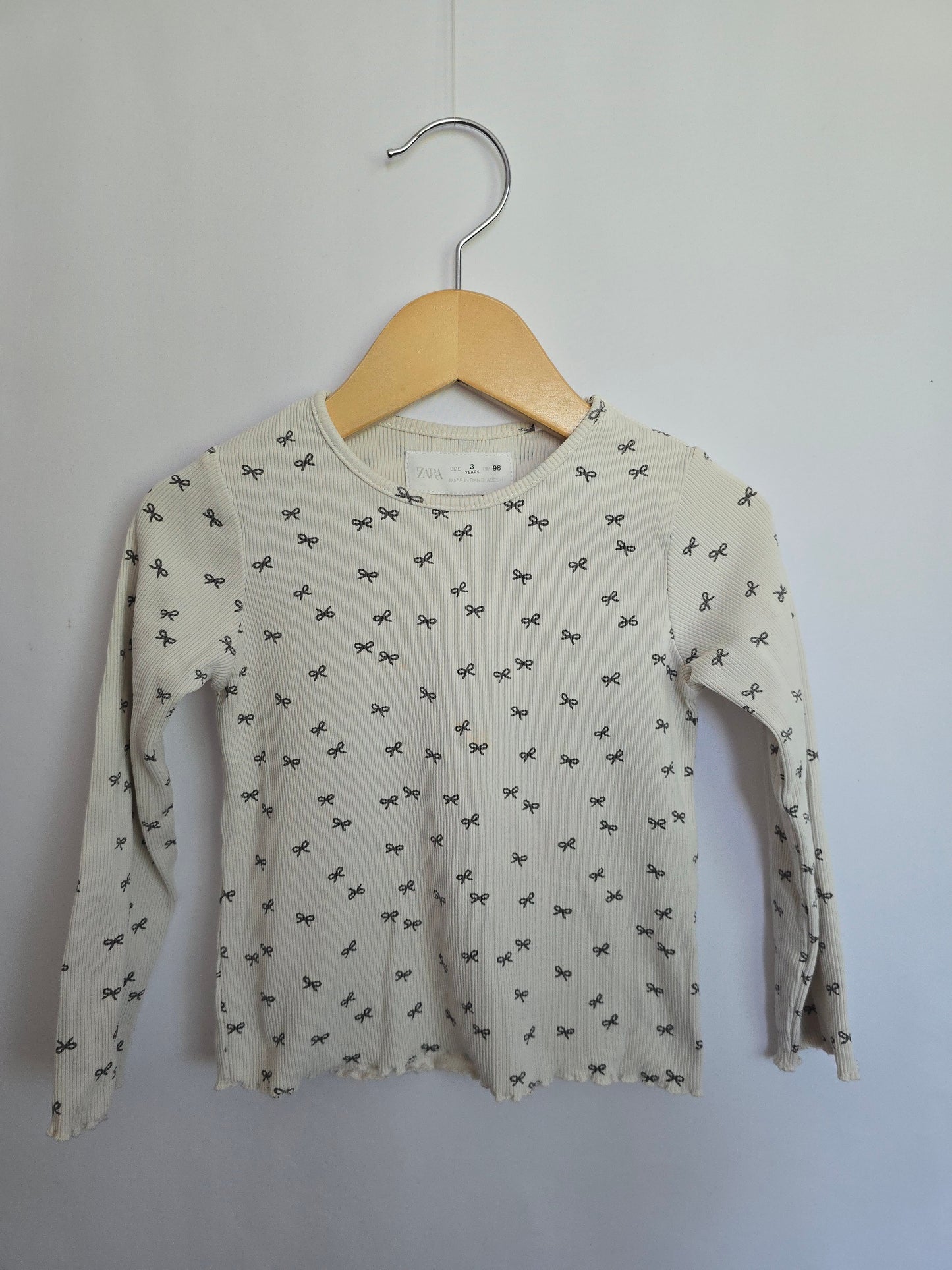 Zara Ribbed Bows Long Sleeve • 3 years