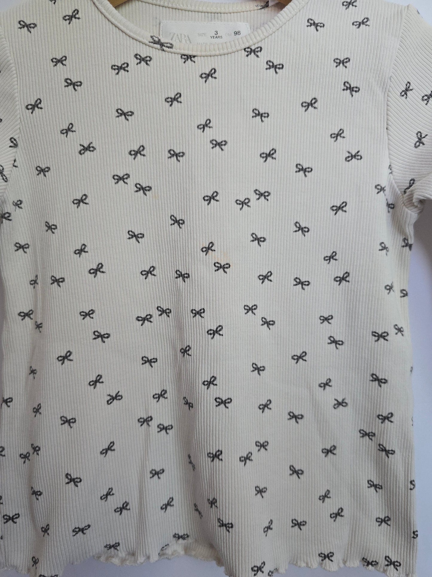Zara Ribbed Bows Long Sleeve • 3 years