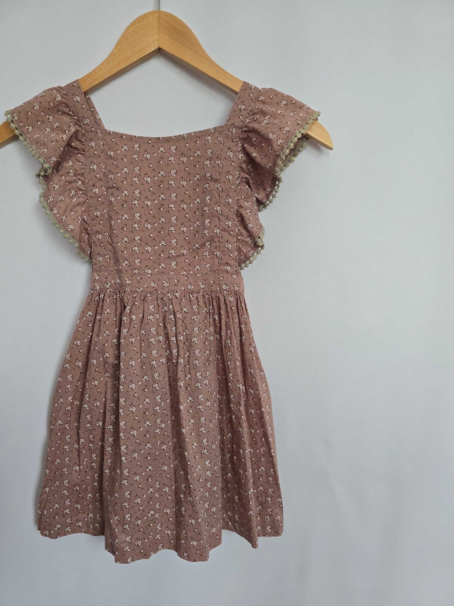 Jamie Kay Rosy Floral Dress • 6 years