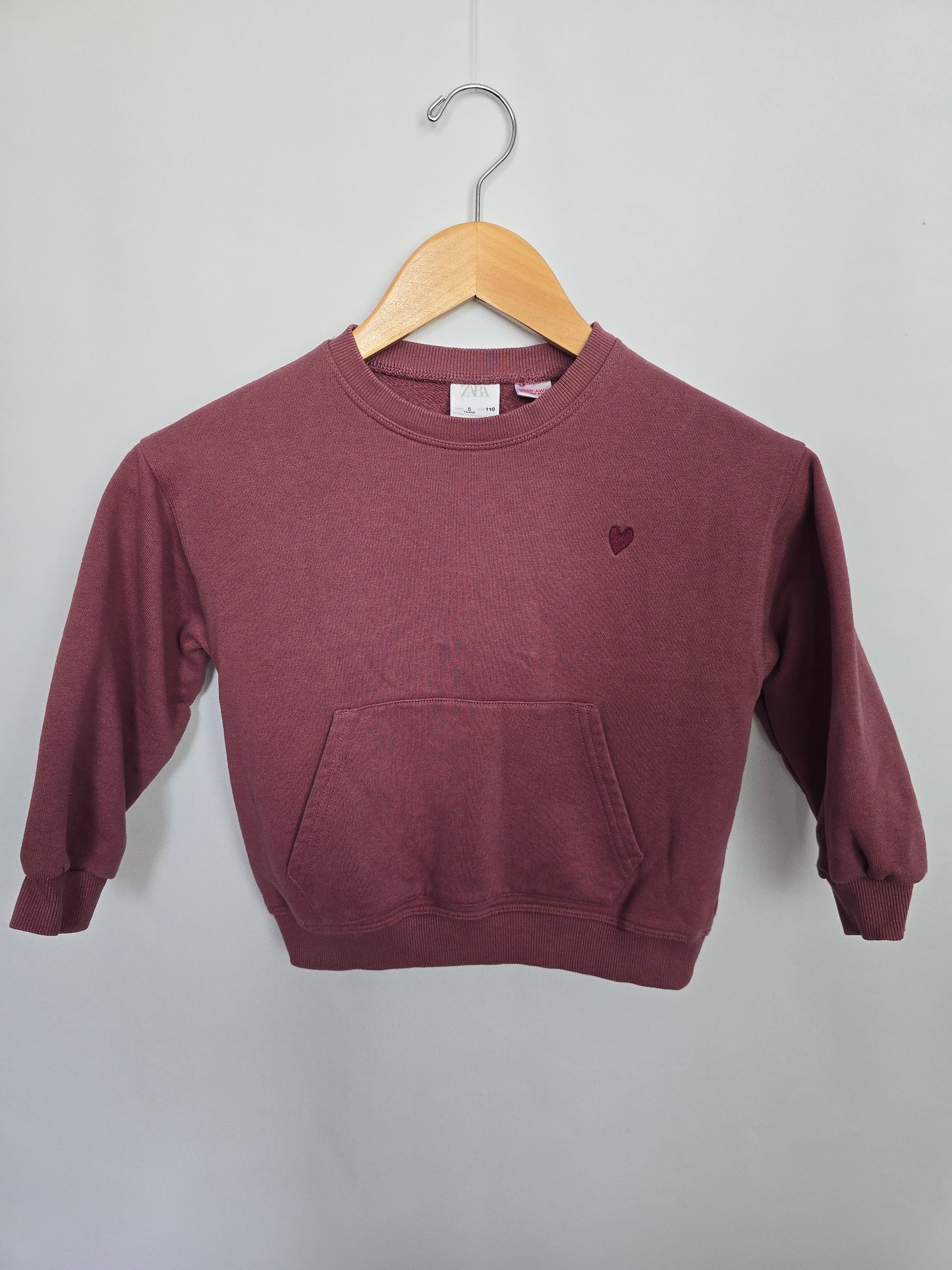 Zara Plum Heart Kangaroo Pocket Crewneck • 5 years